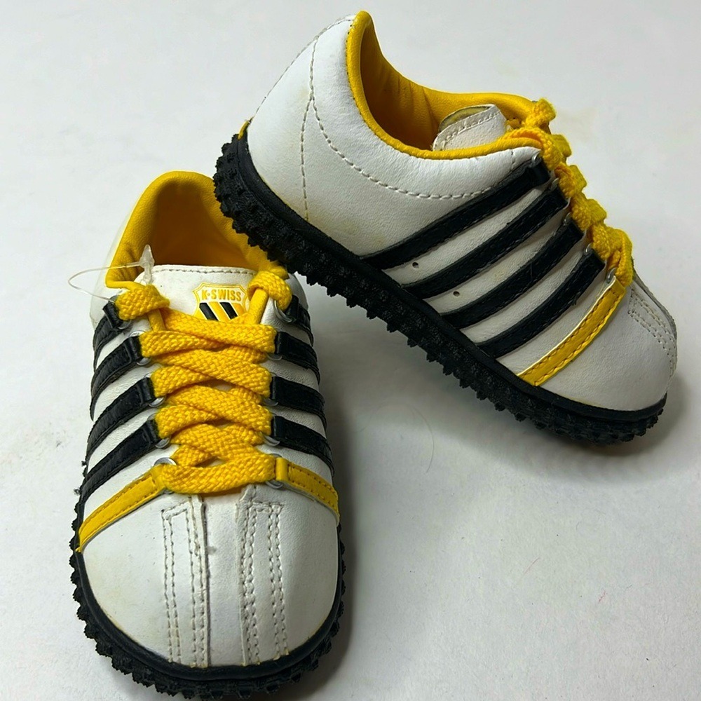 K-Swiss Toddler Turf Soccer Shoes 5C‎ EU21 White Black Yellow Lace Up Sneakers